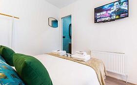 Cosy Bedroom - Tour Eiffel Champs De Mars 15B